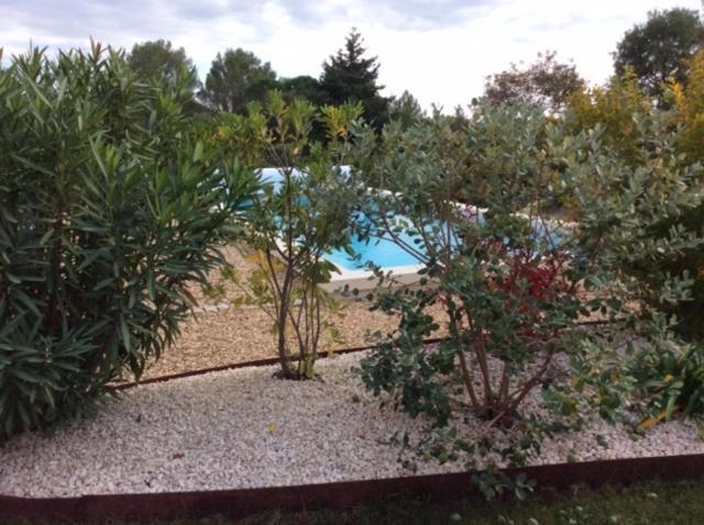 Mazet De La Lavande Uzes Exterior photo